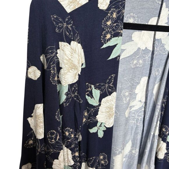 Torrid Super Soft Floral Open Front Hilow Cardigan in Navy Blue Size 5 = 5X NWT - Picture 6 of 6